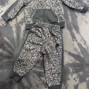 Nike Gray Sweatpants for Effortless Comfort